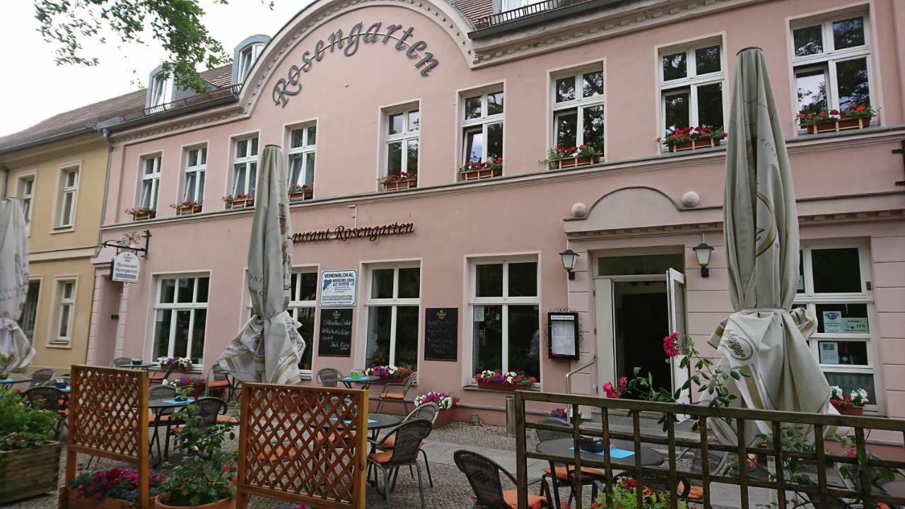 Restaurant Rosengarten 네우루핀 외부 사진