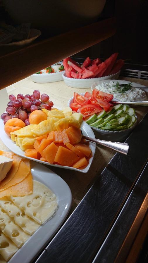 Restaurant Rosengarten 네우루핀 외부 사진